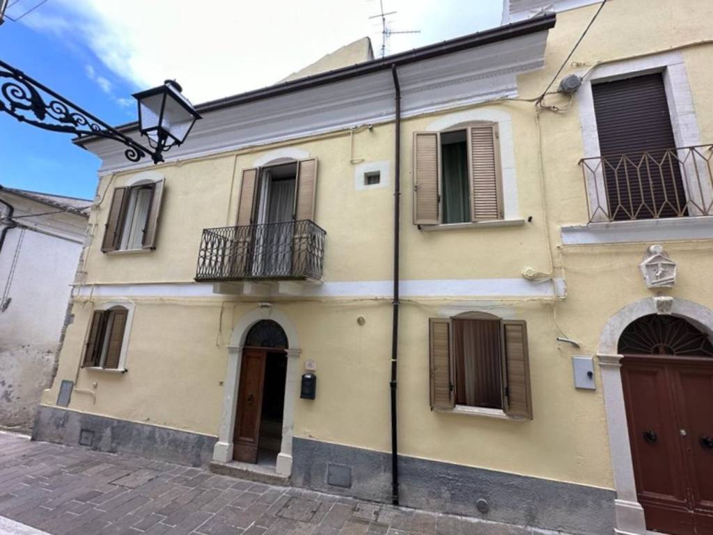 Casa indipendente a San valentino in abruzzo citeriore in Corso Vittorio Emanuele, 48 - Foto 3