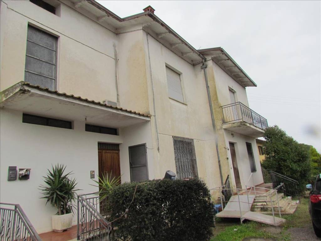 Appartamento a Castiglione del lago in Via G. Galeotti - Foto 2