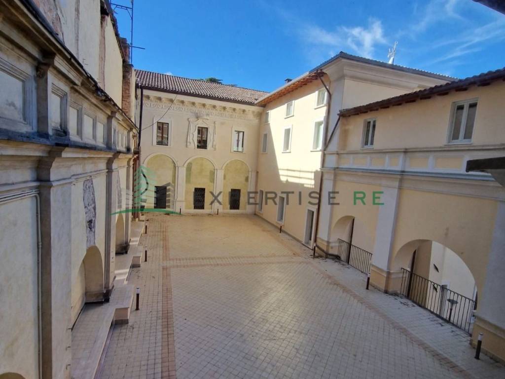 Palazzo / stabile a L'aquila in Via Andrea Bafile, 4 - Foto 5