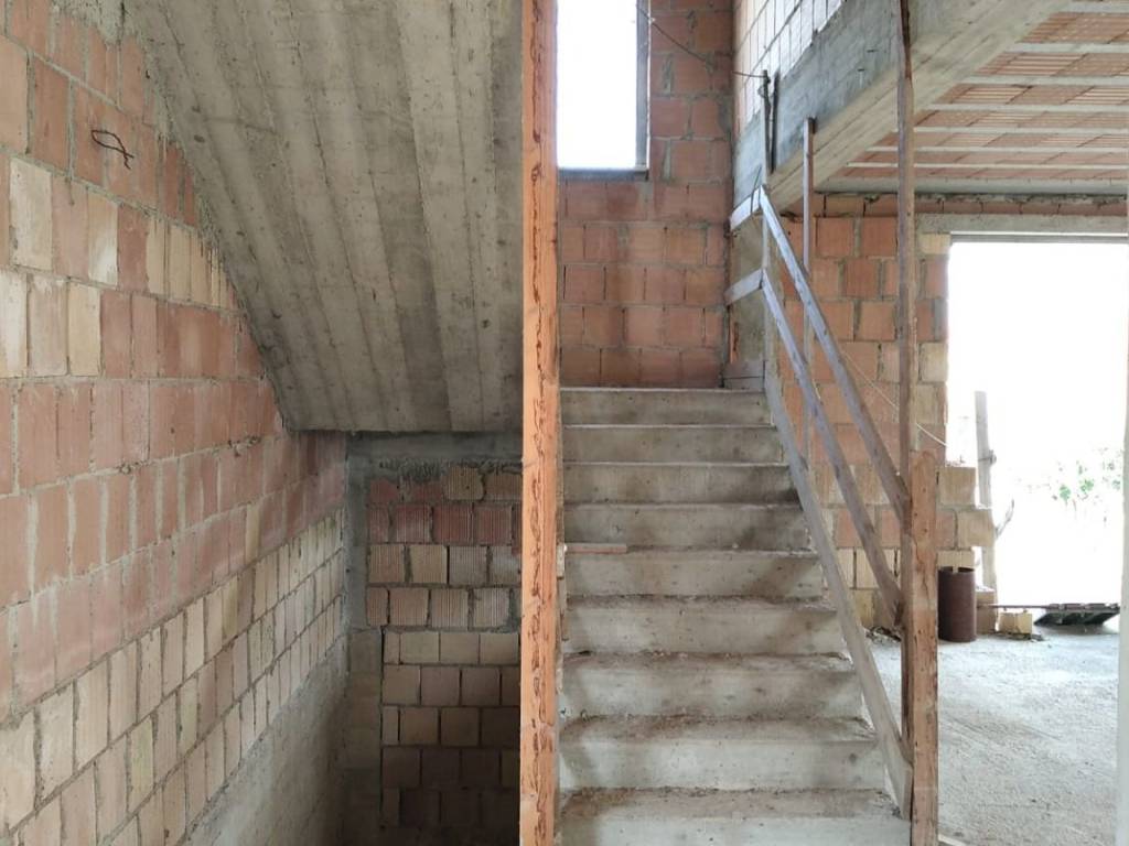 Palazzo / stabile a Collecorvino - Foto 5