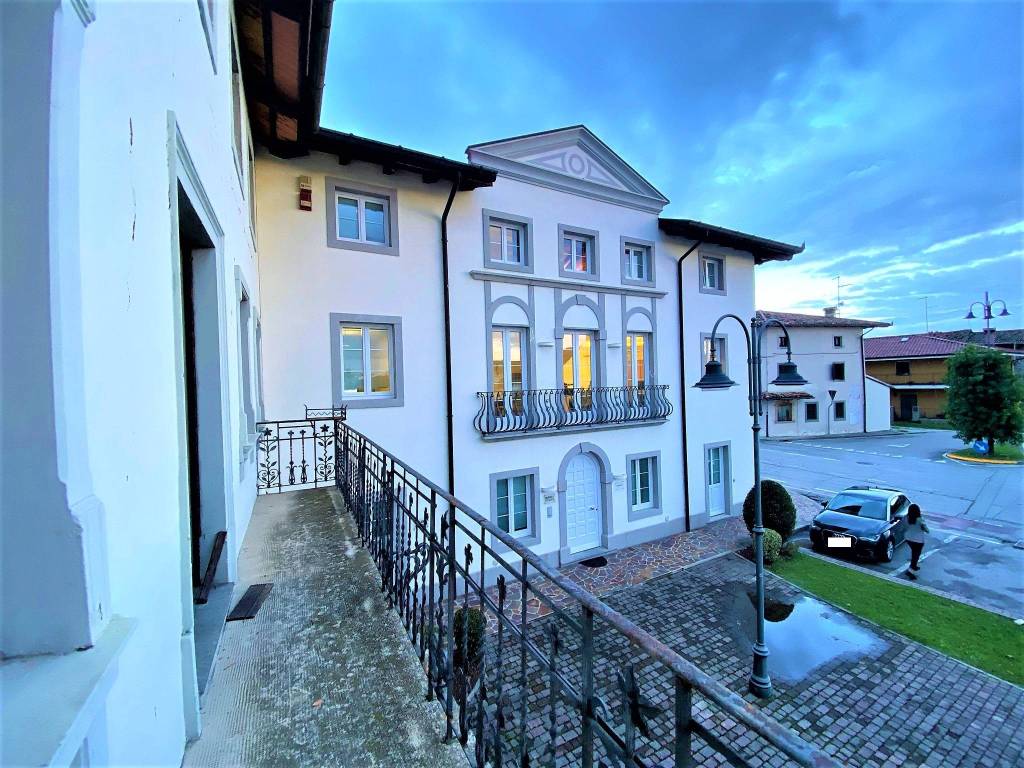 Palazzo / stabile a Rive d'arcano in Piazza 1 Maggio - Foto 5