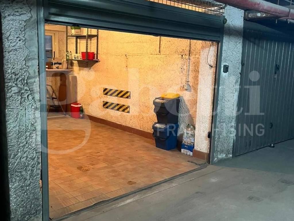 Box / garage a Aprilia in Via Parigi , 21 - Foto 5