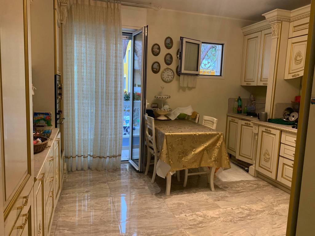 Appartamento a Riccione in Viale Antonio Gramsci, 174 - Foto 4