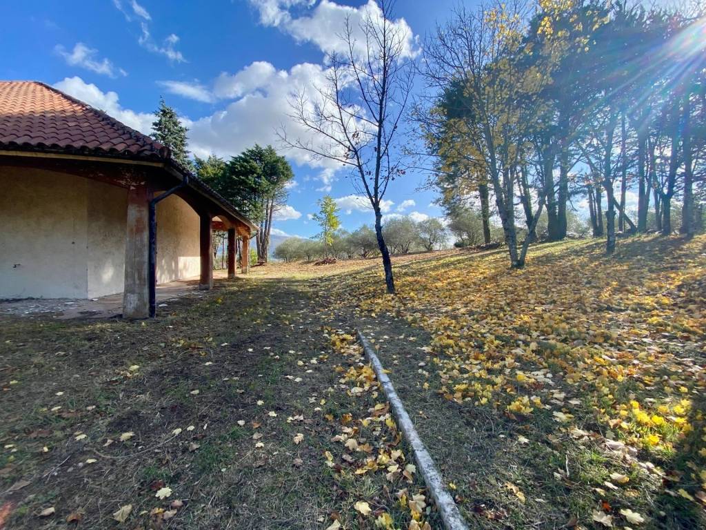 Villa a Fabriano in VIA SERRALOGGIA - Foto 4