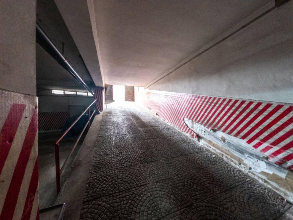 Box / garage a Manfredonia in Via Giuseppe di Vittorio, 100 - Foto 3