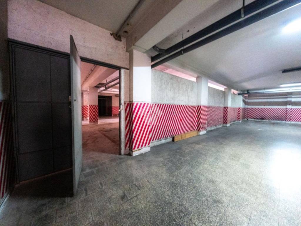 Box / garage a Manfredonia in Via Giuseppe di Vittorio, 100 - Foto 4