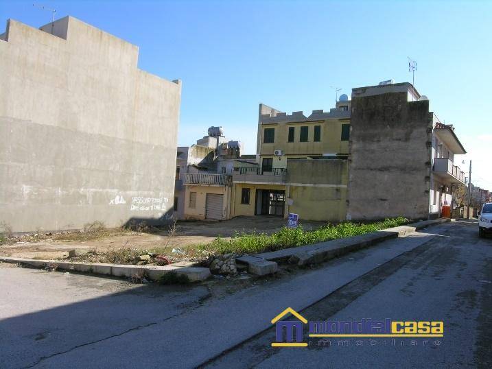 Terreno a Pachino in via Venezia angolo via Bordonaro - Foto 2