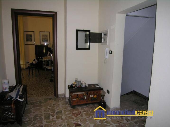 Appartamento a Pachino in via L.Tasca angolo via Caovur - Foto 2