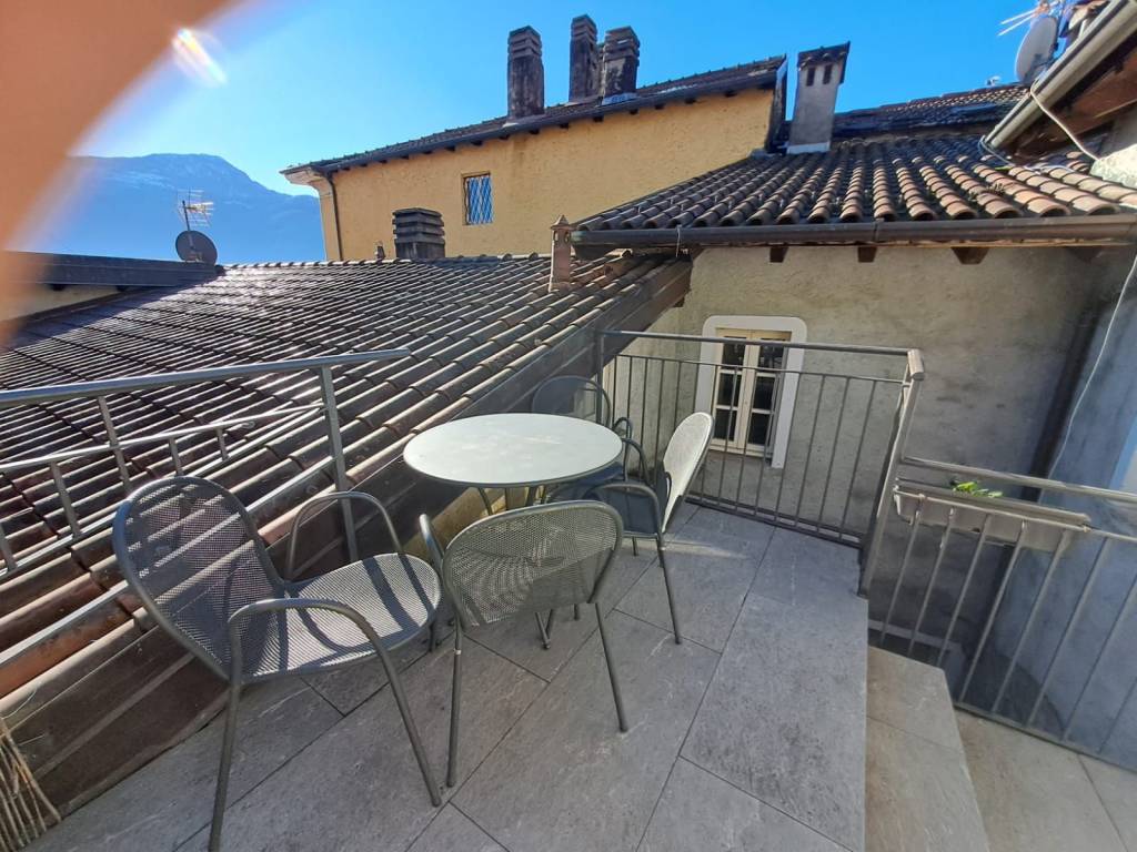 Appartamento a Domaso in Via Giuseppe Garibaldi, 37 - Foto 2