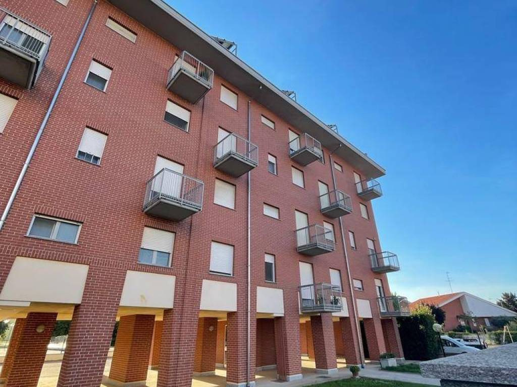 Appartamento a Alessandria in VIA DELLA PALAZZINA, 89 - Foto 2
