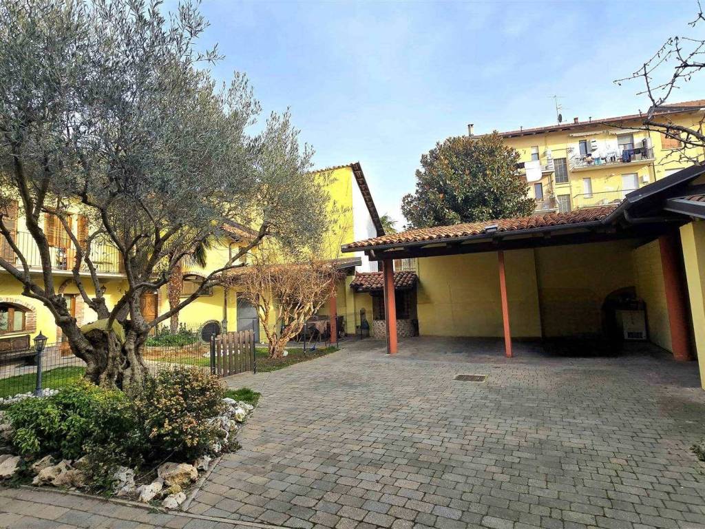 Villa a Bra in Via Umberto I, 39 - Foto 2