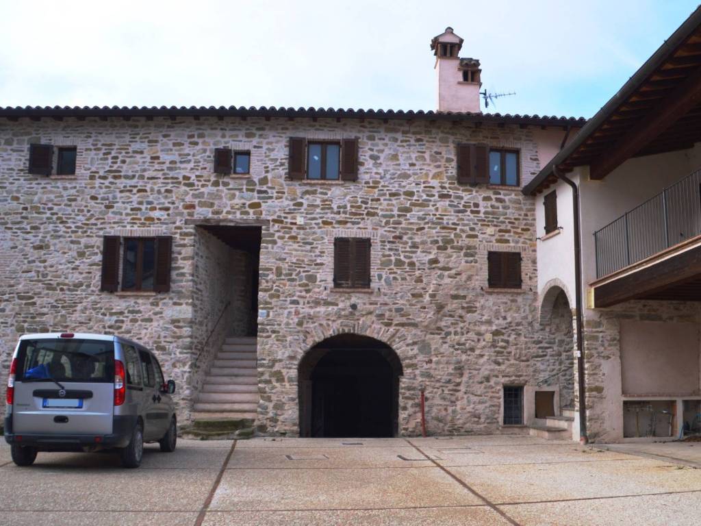 Casa indipendente a Valtopina - Foto 3