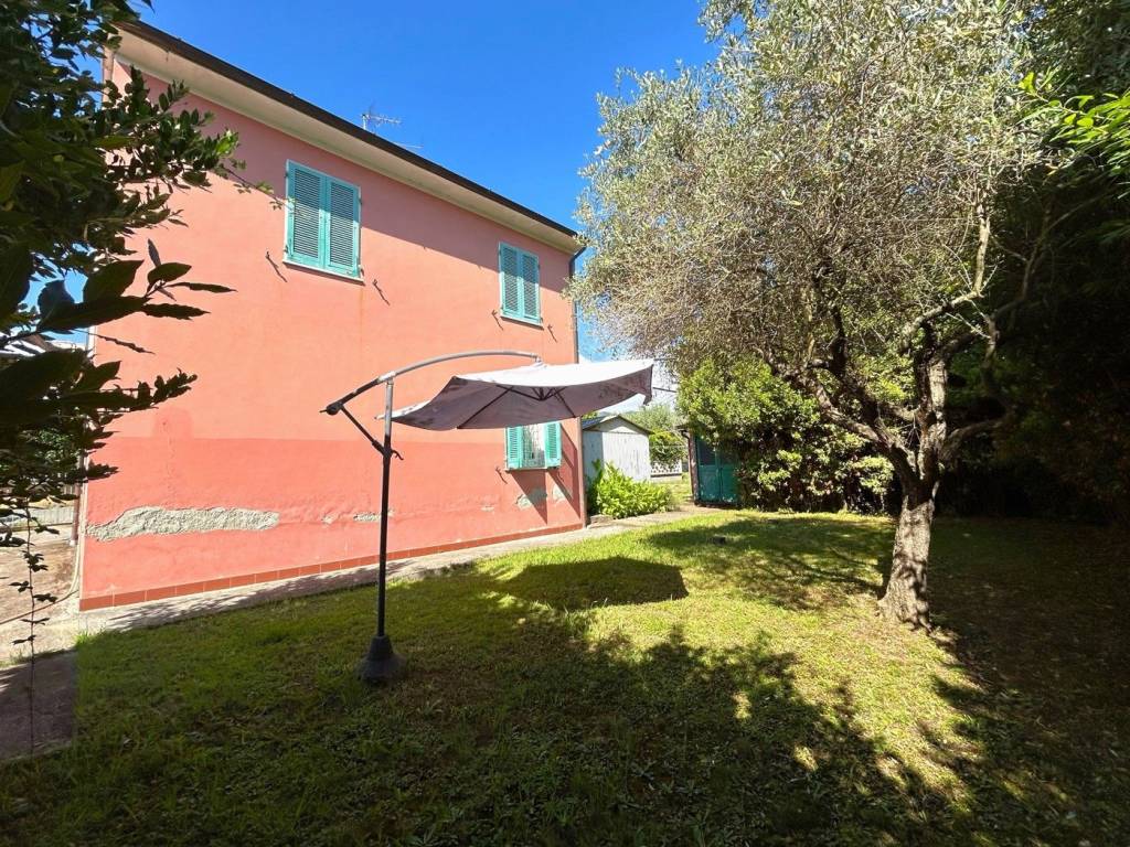 Casa indipendente a Castelnuovo magra in Via Canaletto, 14 - Foto 3