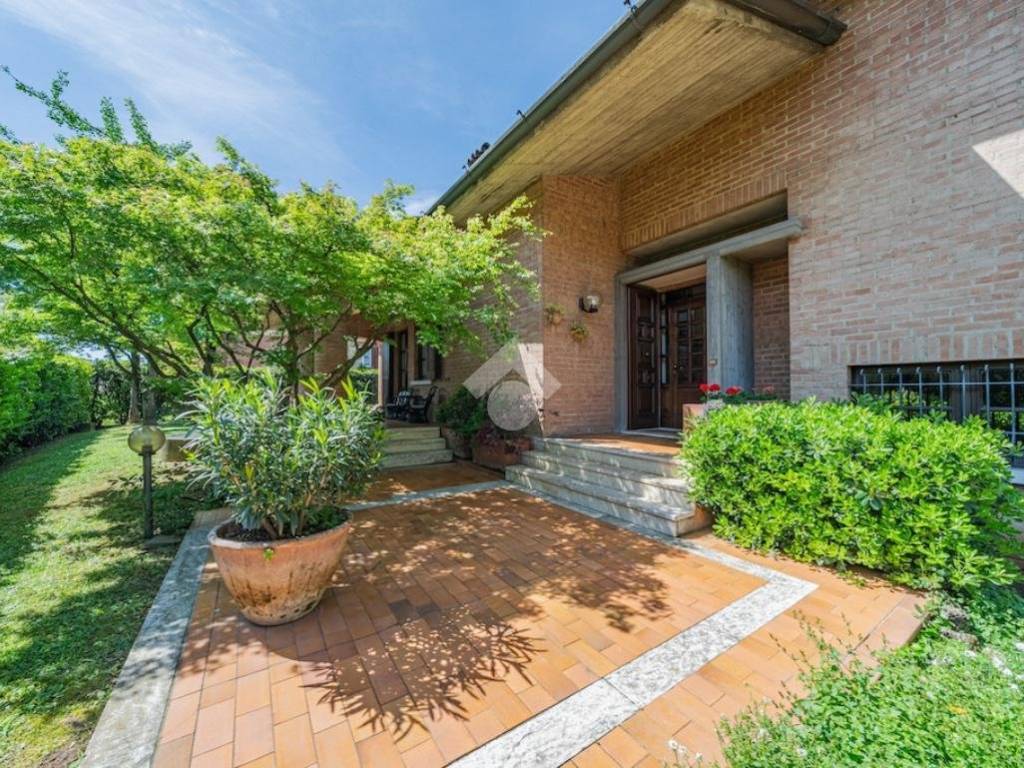 Villa a Gussago in Via IV Novembre, 42 - Foto 3