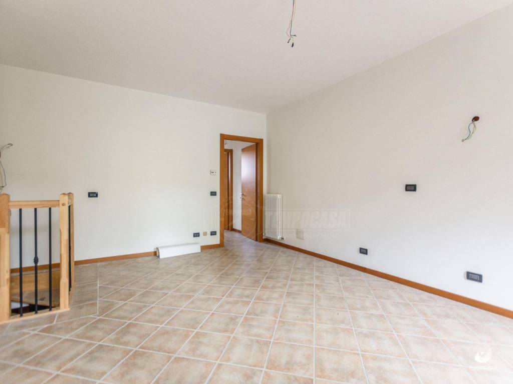 Appartamento a Viano in Via Provinciale 2//4 - Foto 2