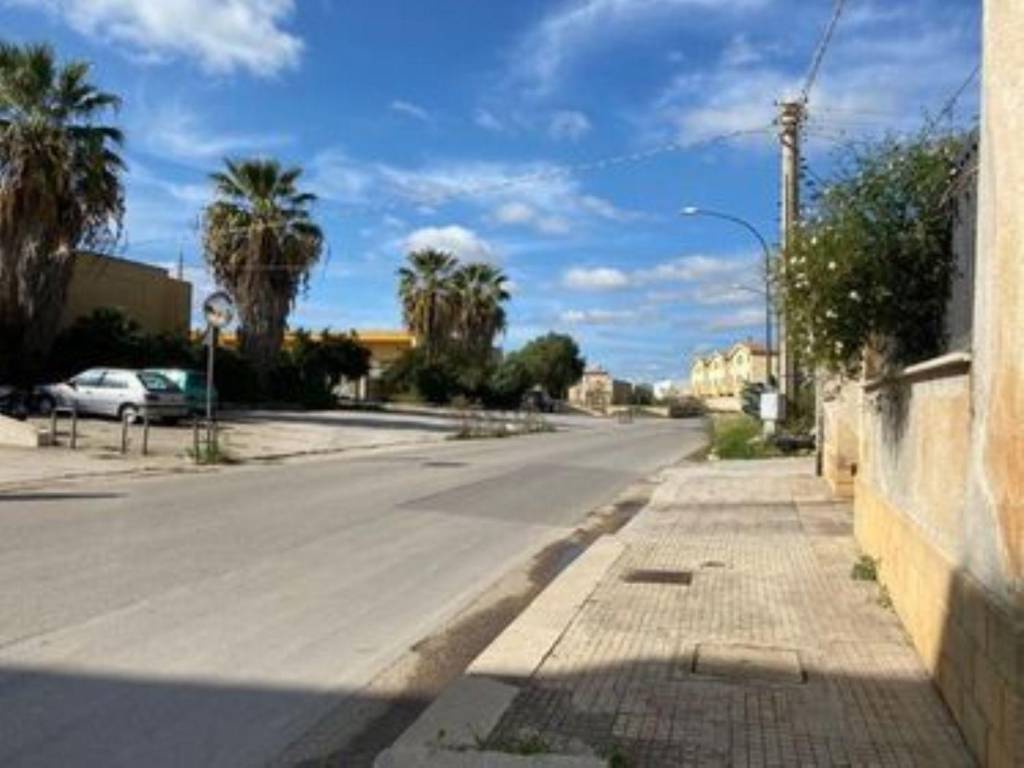Terreno a Castelvetrano in Via G. Natalino Sapegno s.n.c - Foto 2