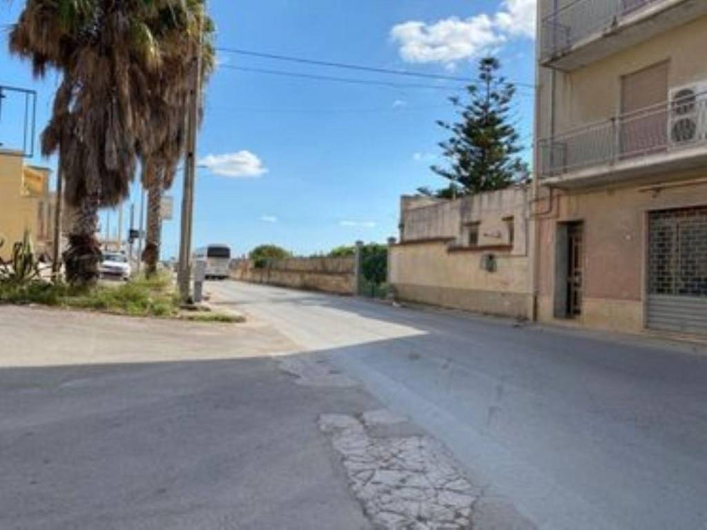Terreno a Castelvetrano in Via G. Natalino Sapegno s.n.c - Foto 3