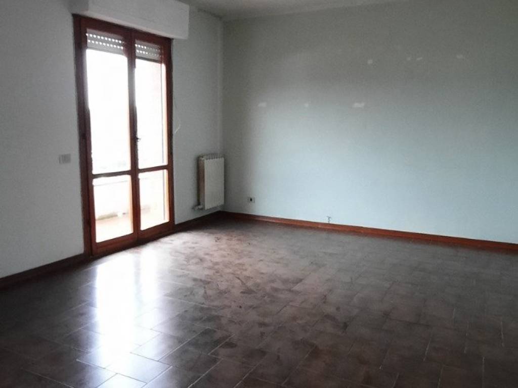 Appartamento a Poggibonsi in Via Cassia Strada Statale 2 - Foto 3