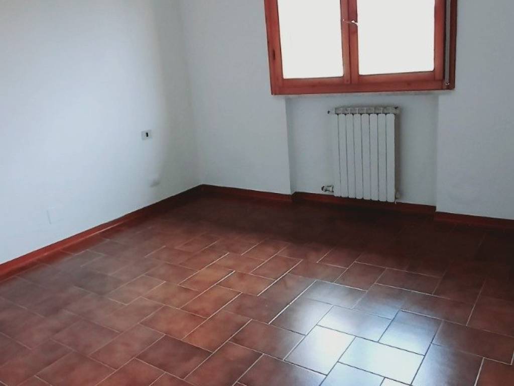 Appartamento a Poggibonsi in Via Cassia Strada Statale 2 - Foto 4
