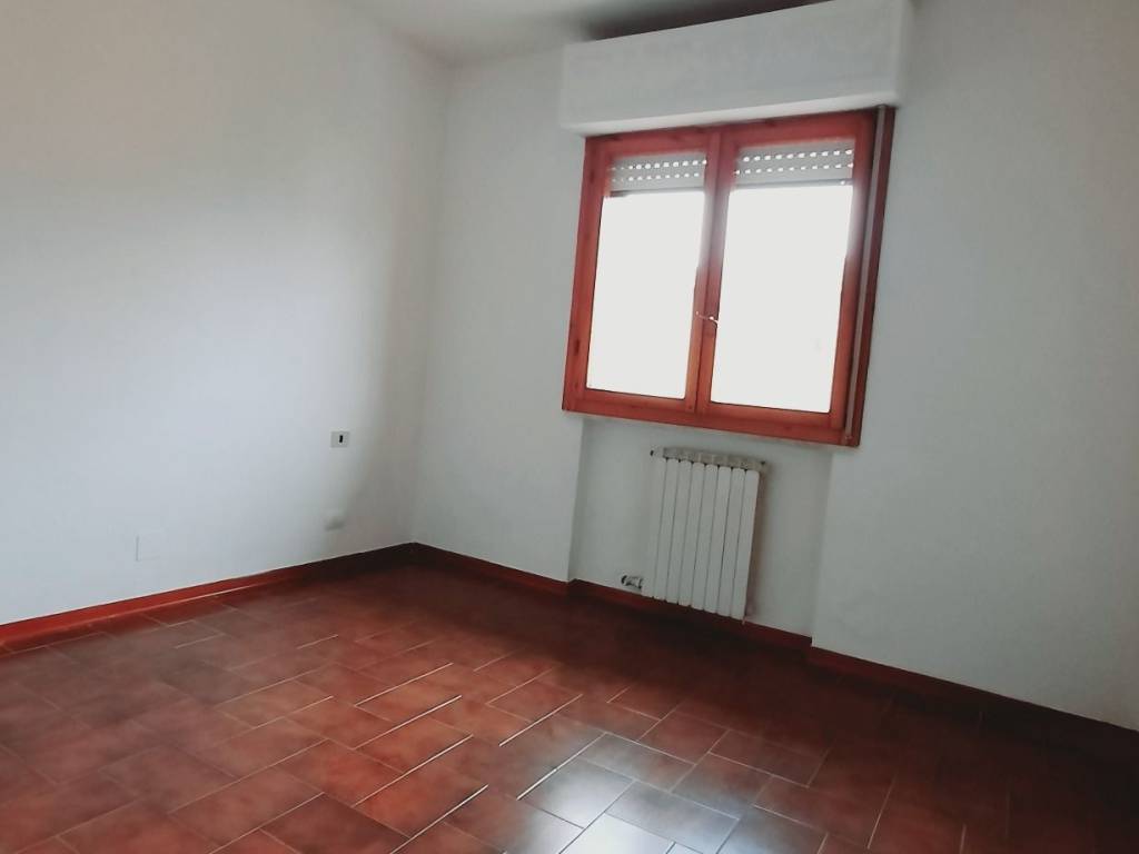 Appartamento a Poggibonsi in Via Cassia Strada Statale 2 - Foto 5