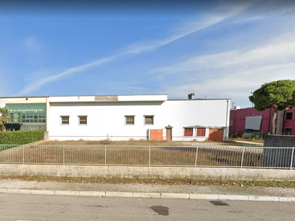 Immobile a Castiglione delle stiviere in Via dell'Artigianato, 3 - Foto 2