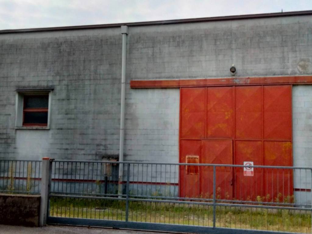 Immobile a Castiglione delle stiviere in Via dell'Artigianato, 3 - Foto 3