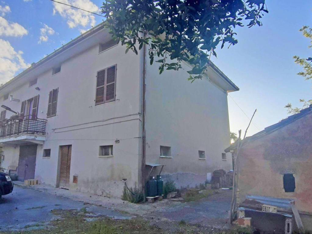 Villa a Monteleone di fermo in Contrada colle - Foto 4