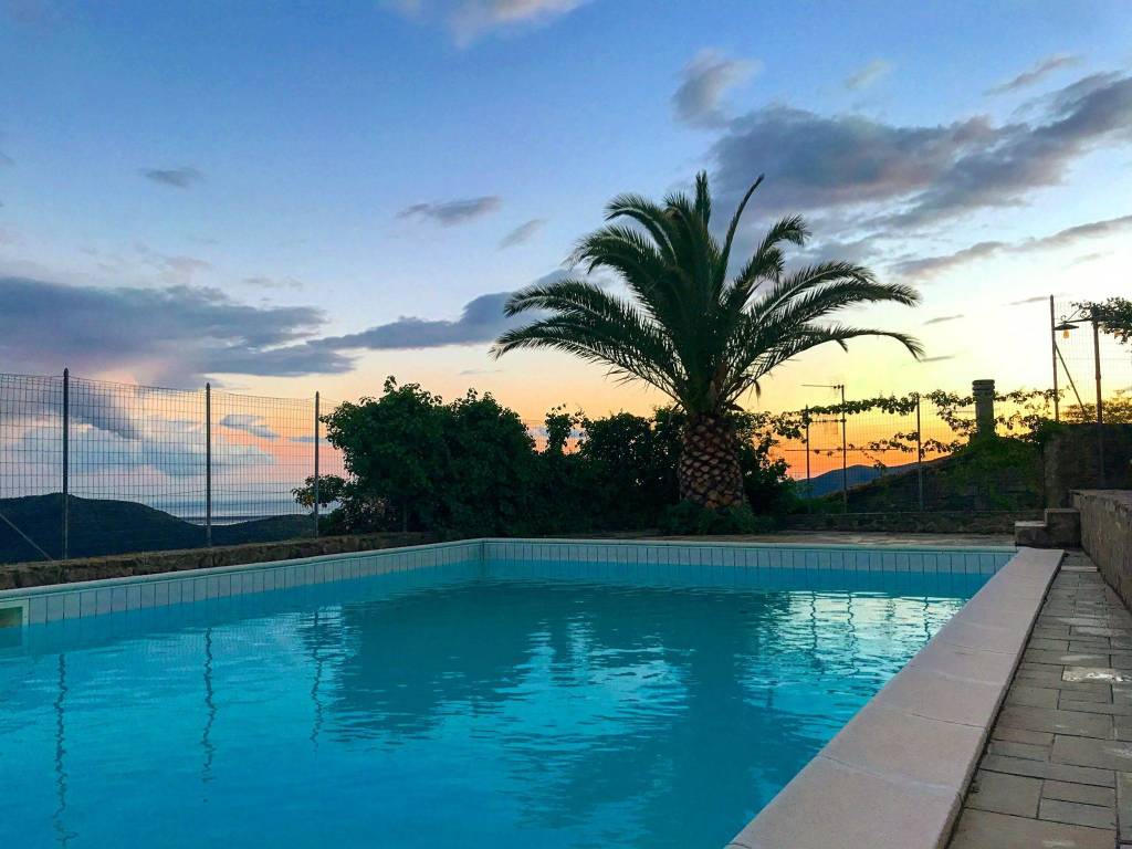 Palazzo / stabile a Castiglione della pescaia in Piazza Stefani, 12 - Foto 3