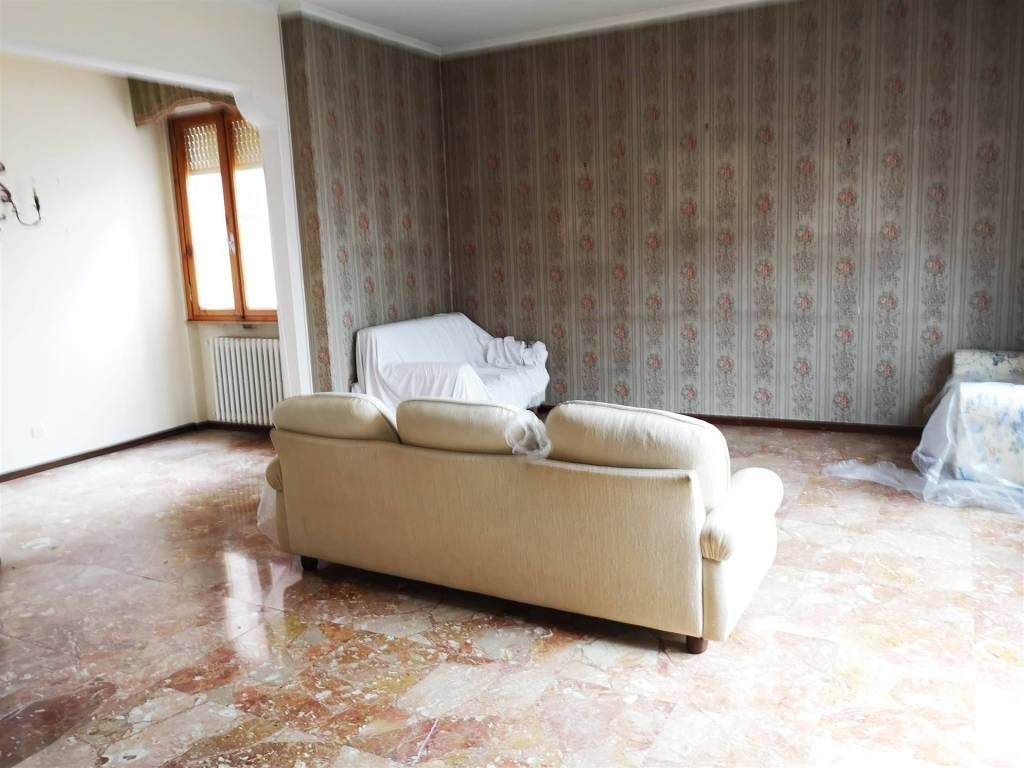 Appartamento a Poggibonsi in Via Ferdinando Bruschettini - Foto 2