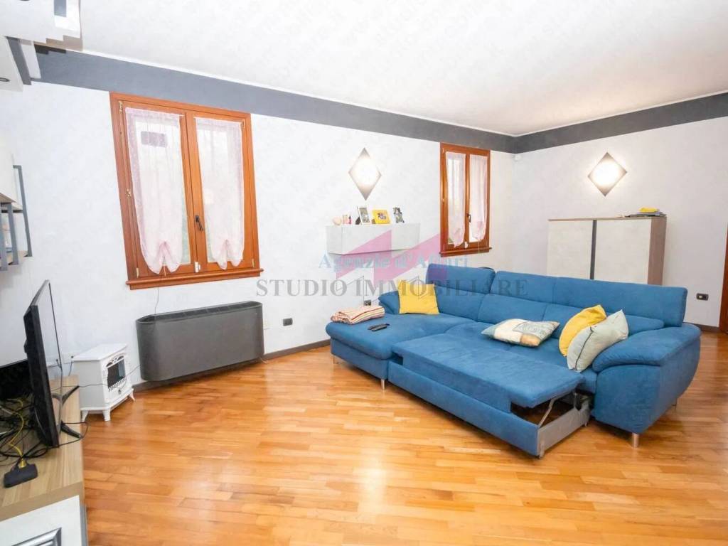 Appartamento a Borgo mantovano in Strada Ronchi, 5 - Foto 4