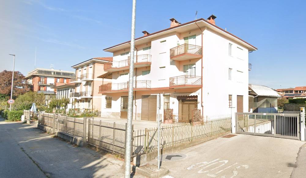 Casa indipendente a Carrù in Viale Vittorio Veneto, 82 - Foto 2