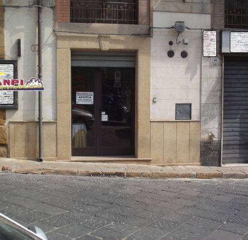 Immobile a Piazza armerina in Piazza Giuseppe Garibaldi 1 - Foto 4