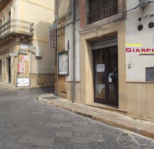Immobile a Piazza armerina in Piazza Giuseppe Garibaldi 1 - Foto 5