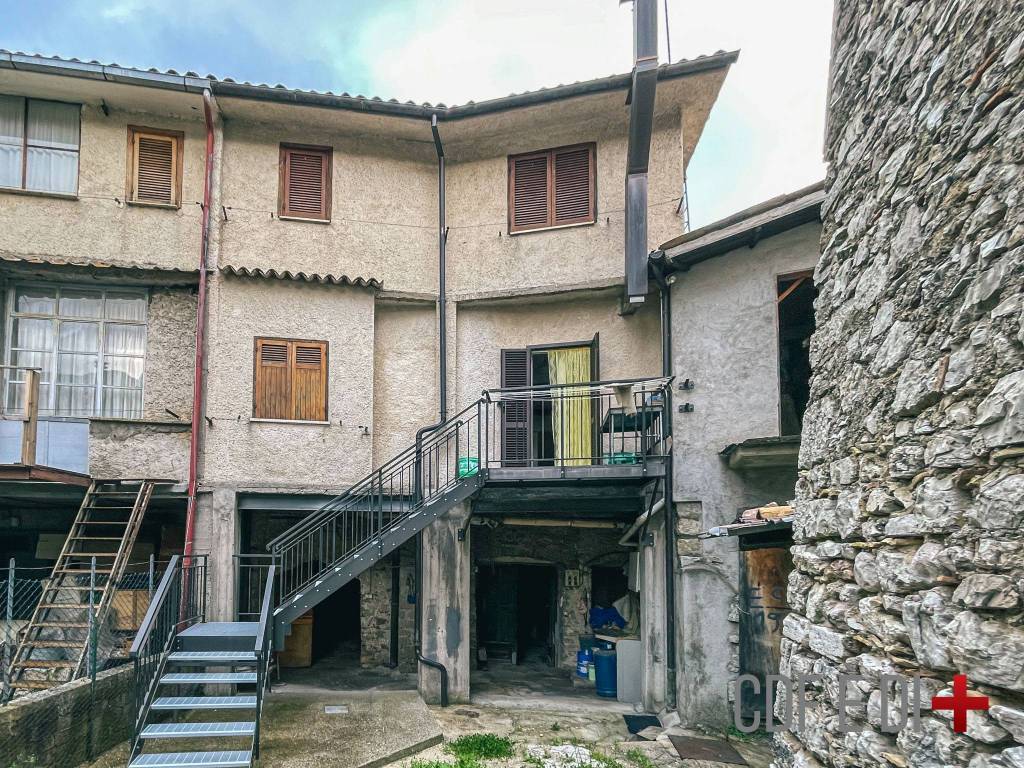 Casa indipendente a Leonessa in Via Amor della Patria - Foto 2