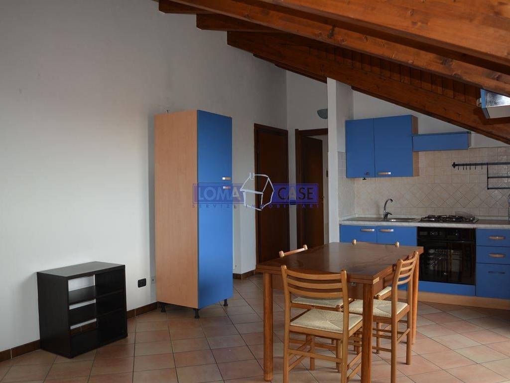 Appartamento a Merate in Via IV Novembre, 26 - Foto 3