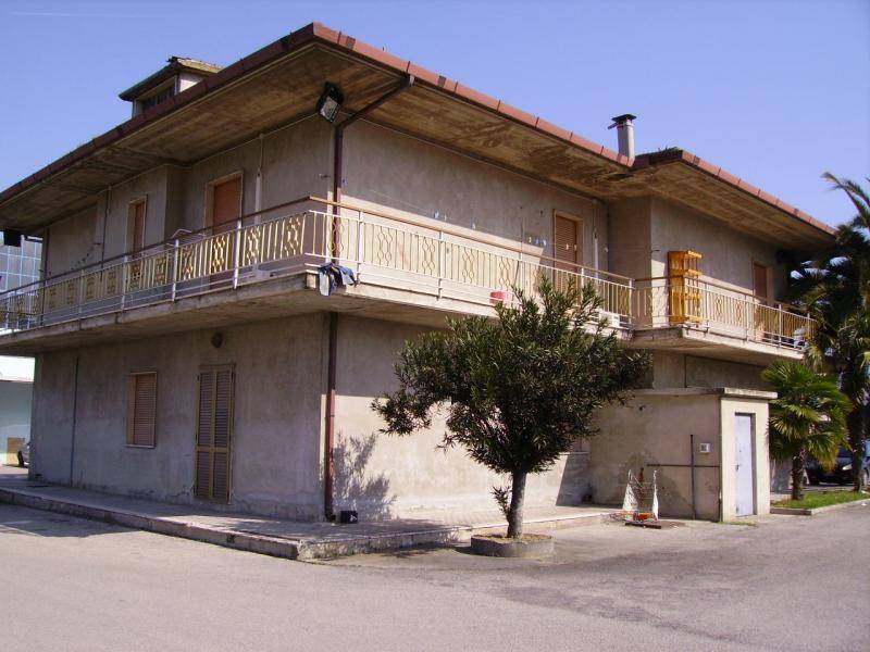 Casa indipendente a San benedetto del tronto in Via Pasubio - Foto 3