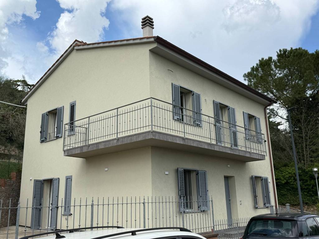 Villa a Castiglione del lago in Viale Giuseppe Garibaldi - Foto 2