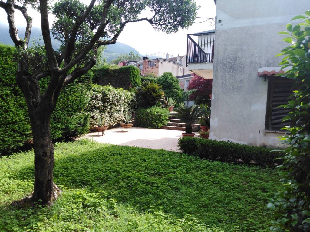Casa indipendente a Calvanico in Via Maggiore Galliani - Foto 5