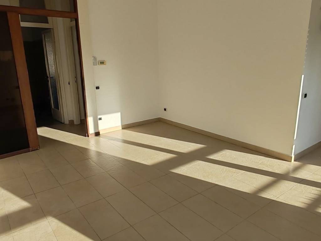 Appartamento a Gorla maggiore in Via Roma, 11 - Foto 2