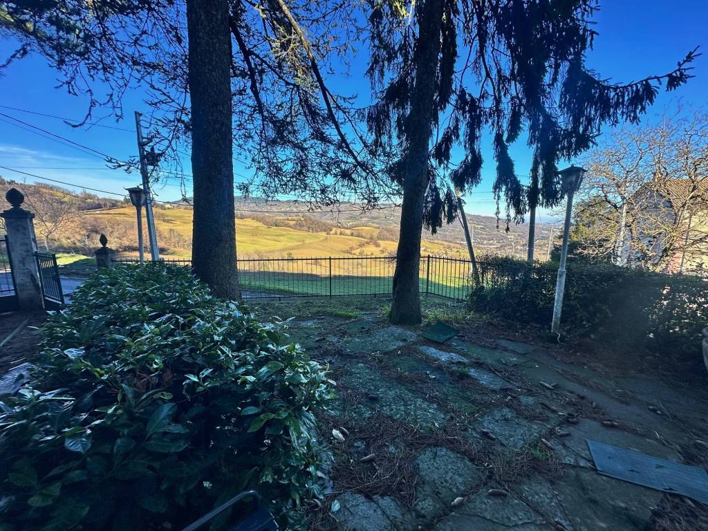 Casa indipendente a Tizzano val parma in Località Albazzano - Foto 2