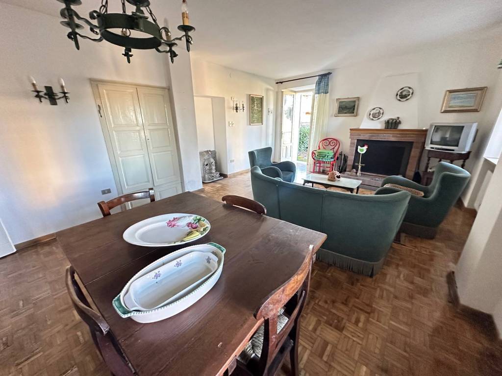 Casa indipendente a Tizzano val parma in Località Albazzano - Foto 5