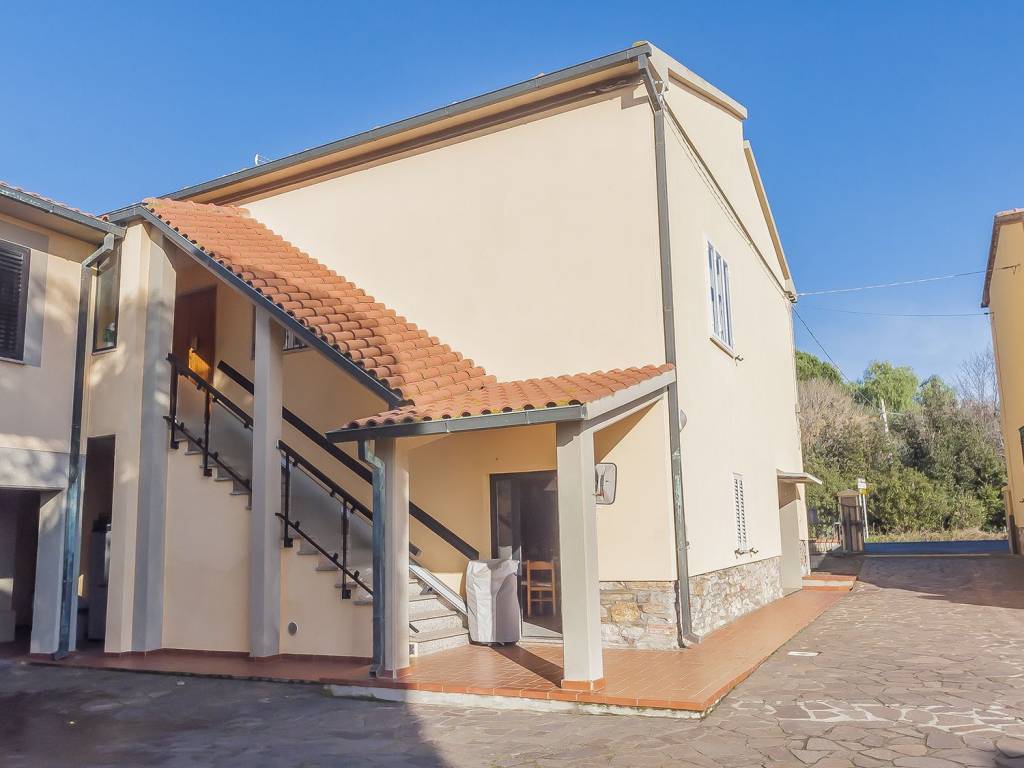 Rustico / casale a Campiglia marittima in Via Suveretana - Foto 2