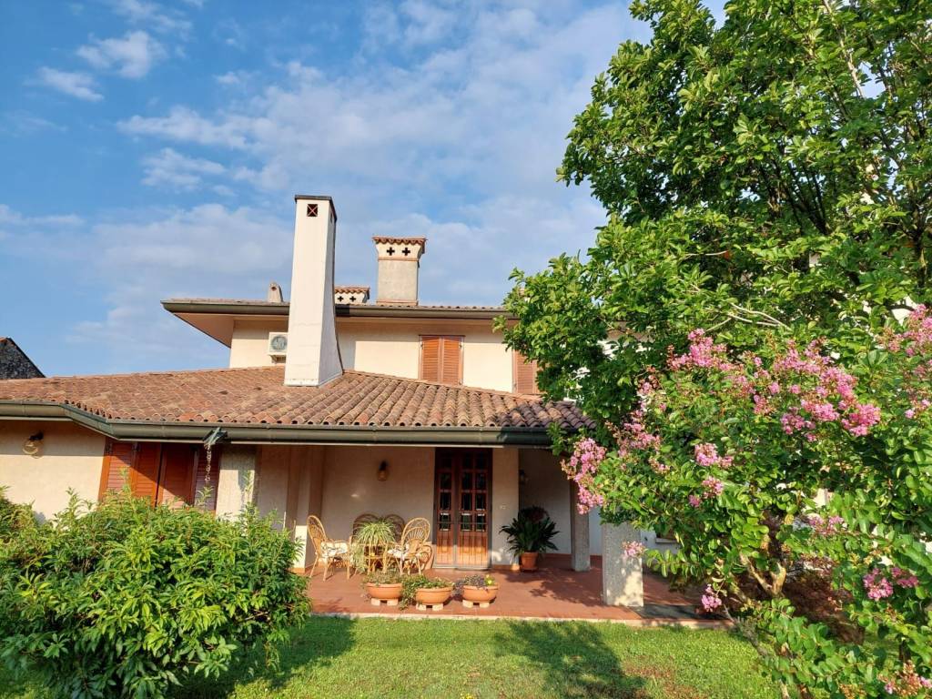 Villa a Cormons in Via Giuseppe Verdi - Foto 2