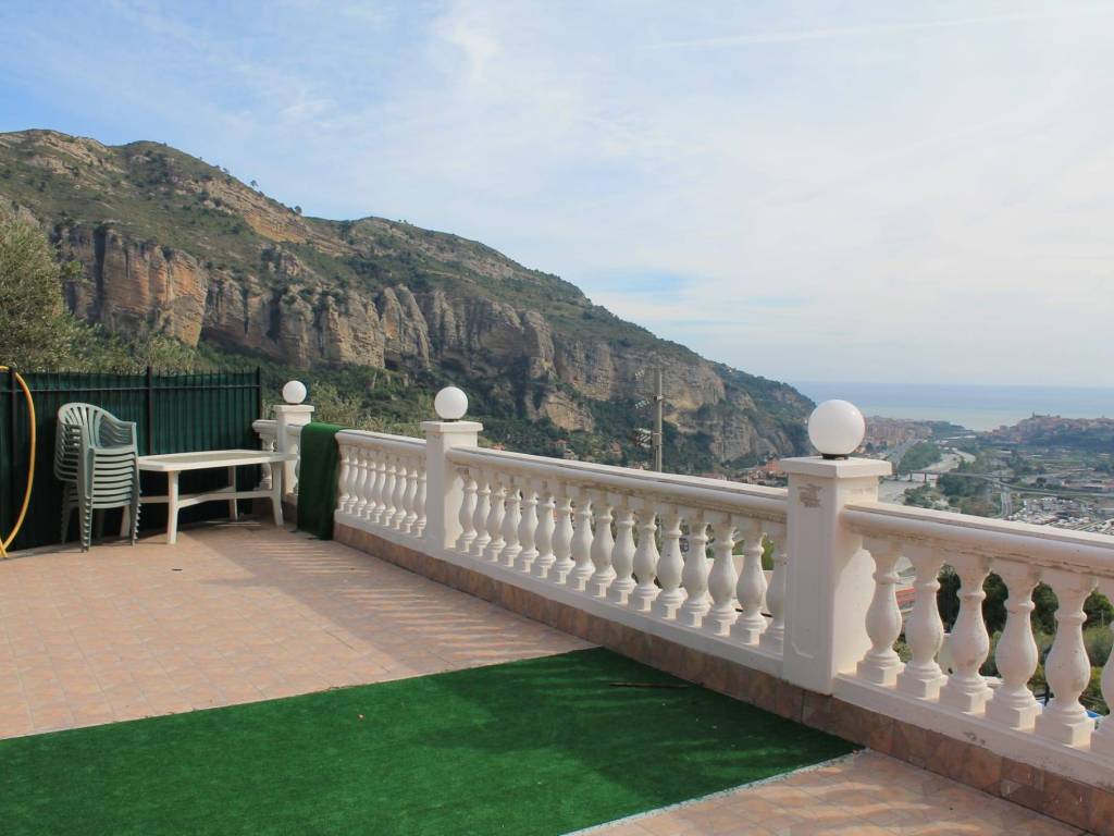 Villa a Ventimiglia in Via Tamagna, 17 - Foto 4