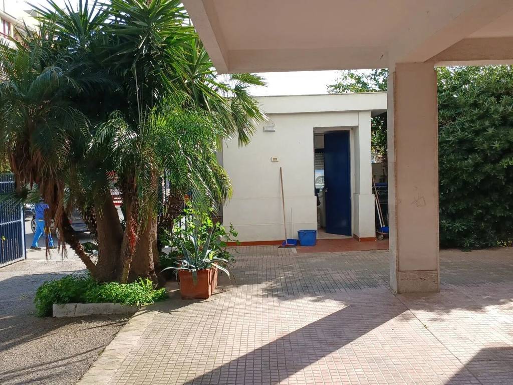 Appartamento a Taranto in Via Lago Di Molveno, 30 - Foto 2