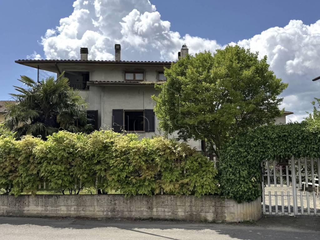 Villa a Città di castello in Via Cipriano Angioloni, 18 - Foto 3