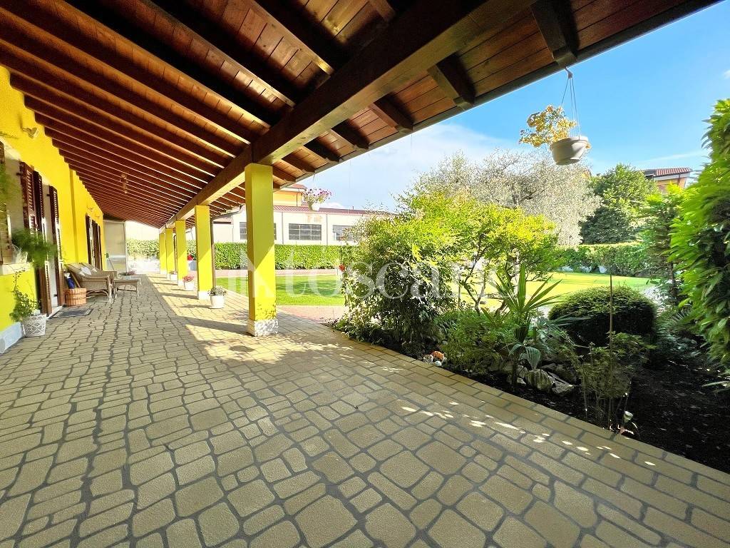 Villa a Peschiera del garda in Via Barbarani - Foto 5