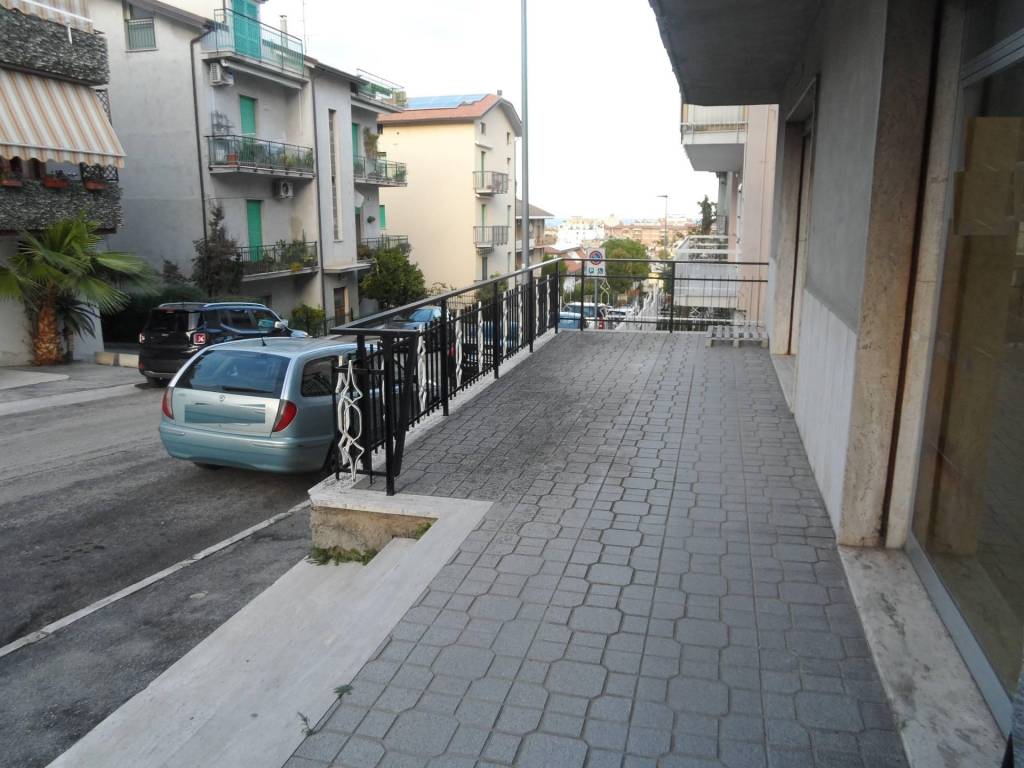 Appartamento a San benedetto del tronto in Via Santa Lucia - Foto 3