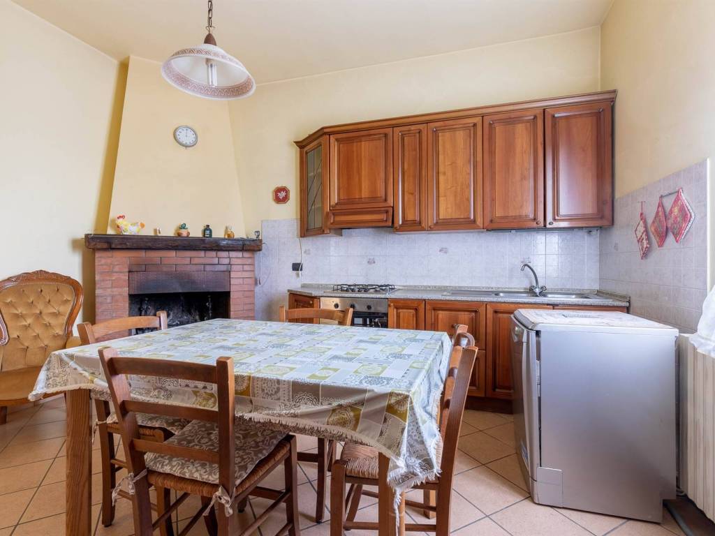 Appartamento a Pontedera in Via di Montecastello, 7 - Foto 4