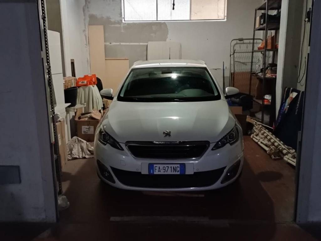 Box / garage a Genova in Via Emilio Salgari - Foto 5